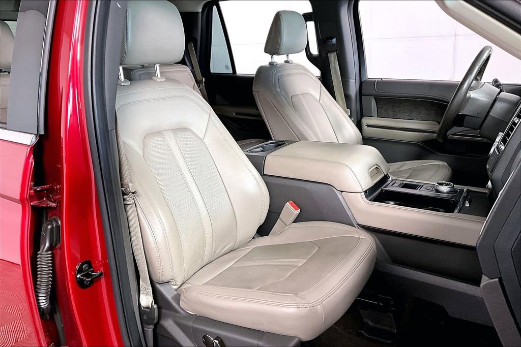 Used 2021 Ford Expedition Limited image 7