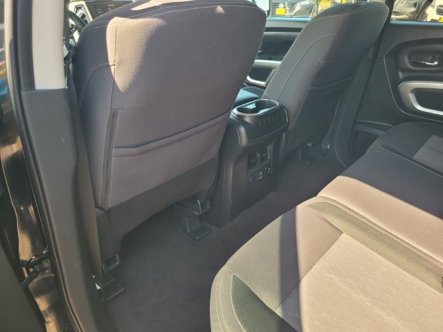 Used 2021 Nissan Titan SV w/ SV Convenience Package AWD/4WD image 14