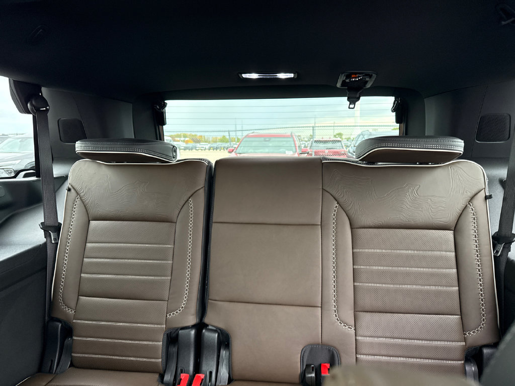 New 2026 GMC Yukon Denali Ultimate AWD/4WD image 34