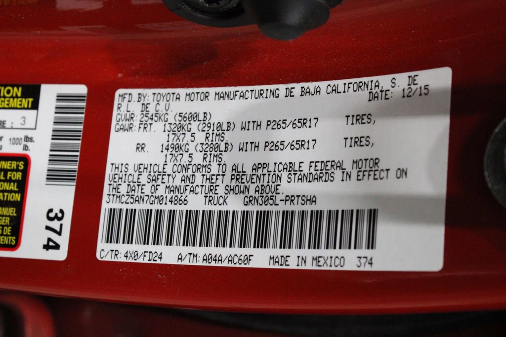 Used 2016 Toyota Tacoma TRD Sport image 18