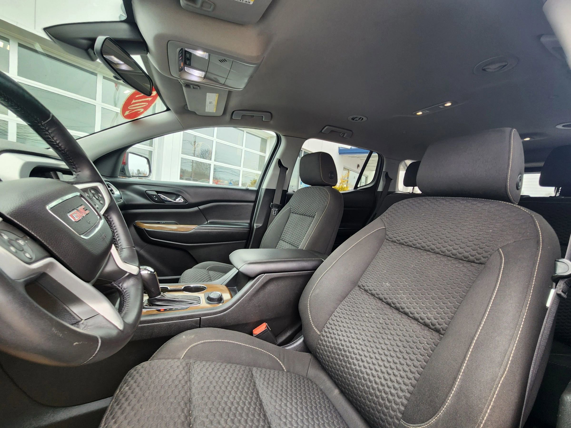 Used 2017 GMC Acadia SLE image 27