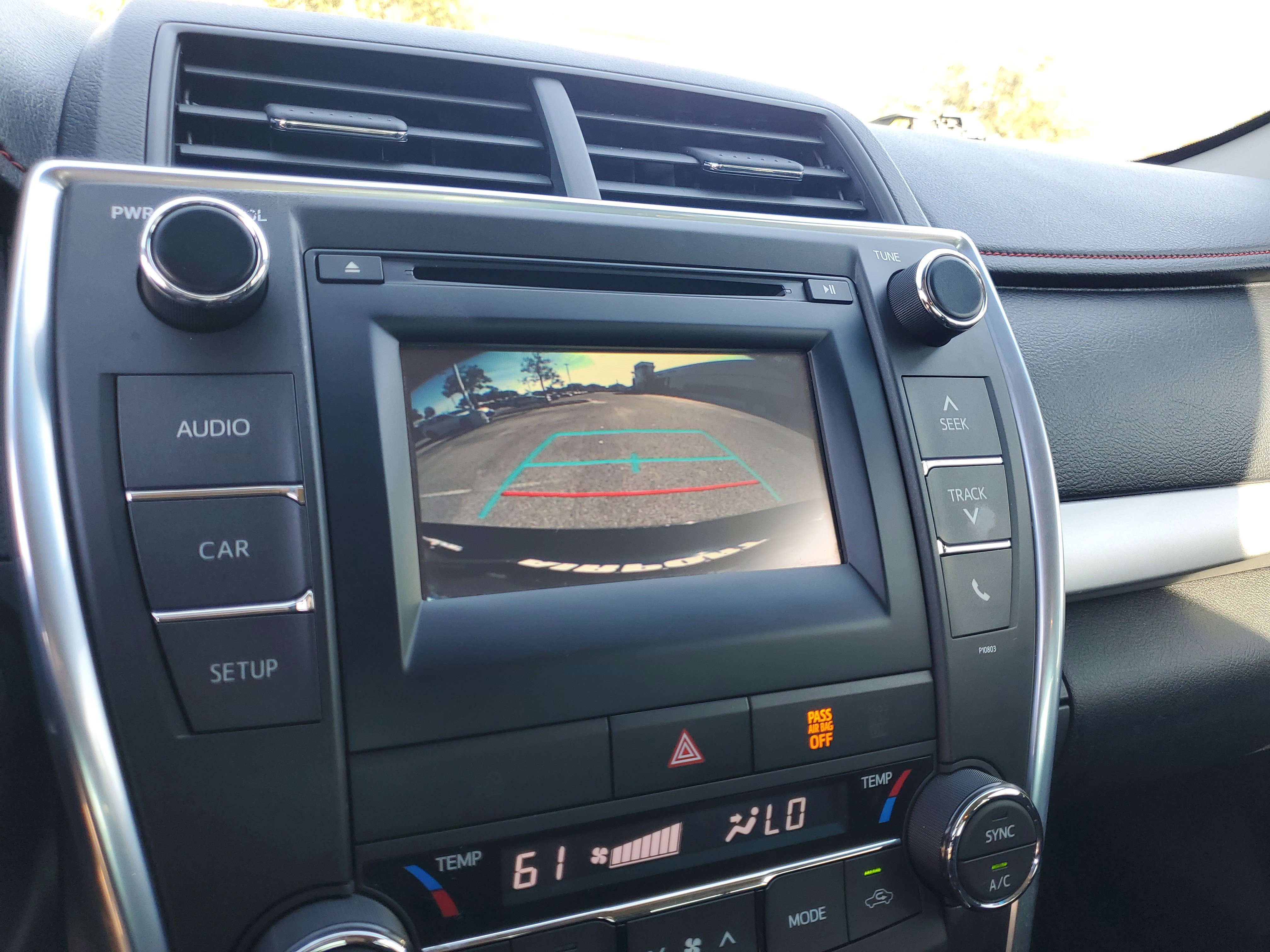 Used 2015 Toyota Camry XLE image 19