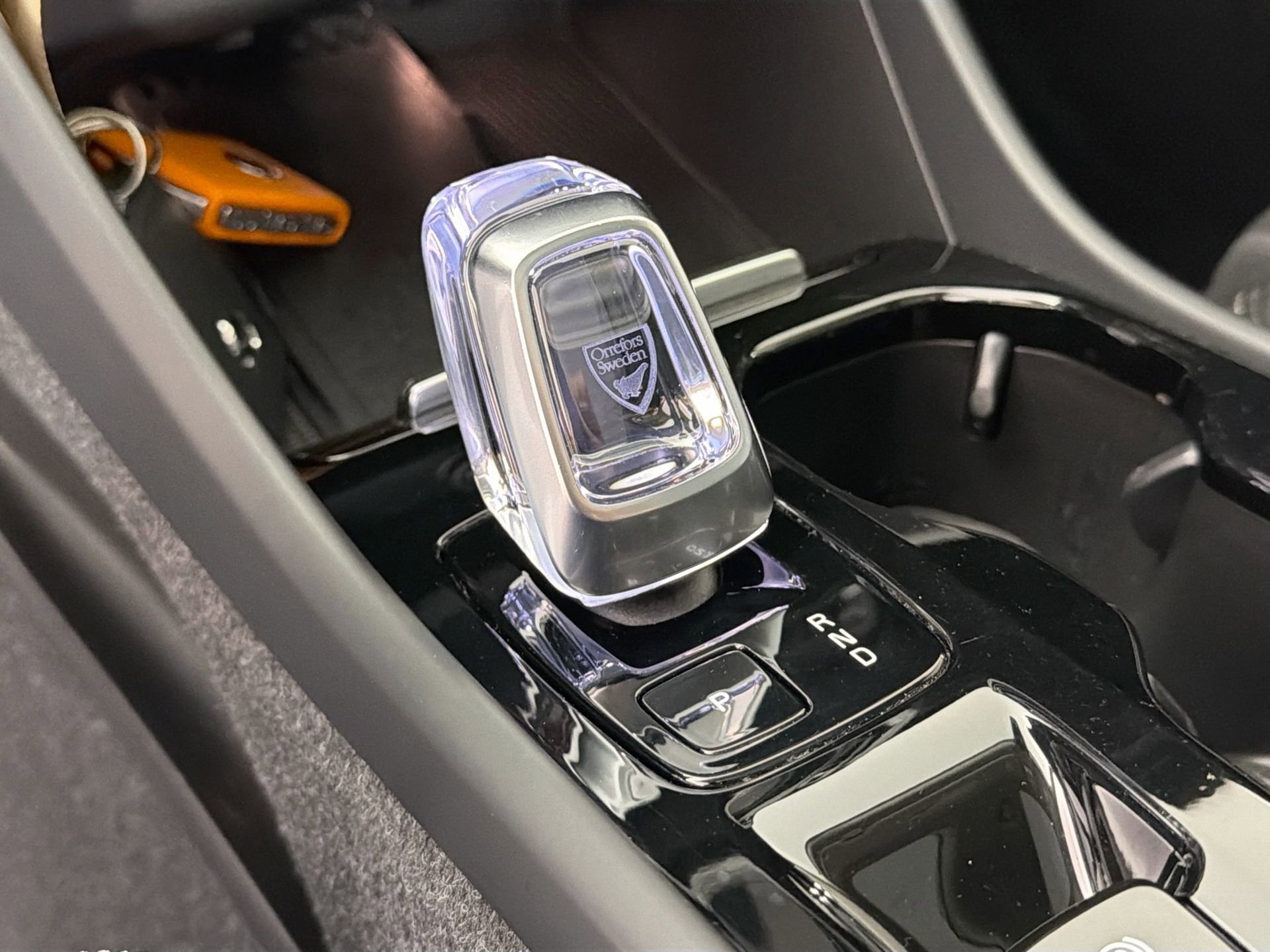 Certified 2023 Volvo XC40 B4 Plus w/ Protection Package Premier image 17