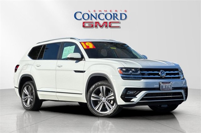Used 2019 Volkswagen Atlas SE w/ Panoramic Sunroof Package image 2