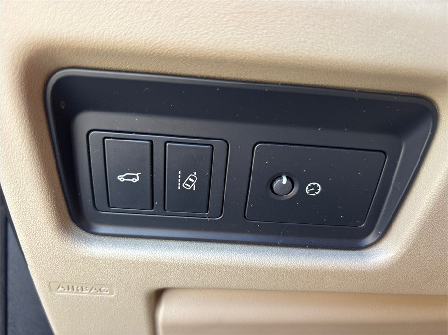 Used 2019 Land Rover Discovery Sport HSE AWD/4WD image 36