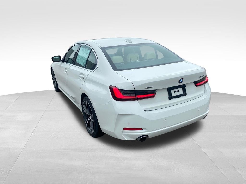 Used 2024 BMW 330i xDrive Sedan w/ Convenience Package AWD/4WD image 3