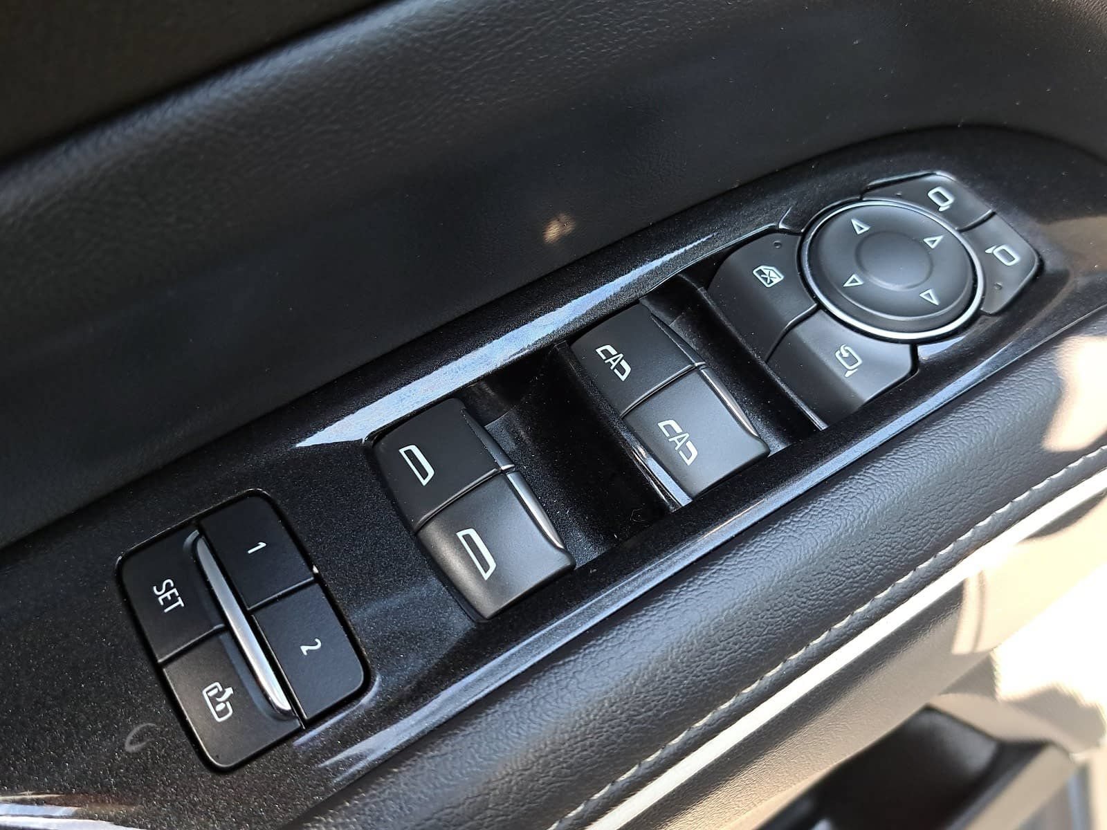 Used 2023 Cadillac Escalade ESV Sport AWD/4WD image 31
