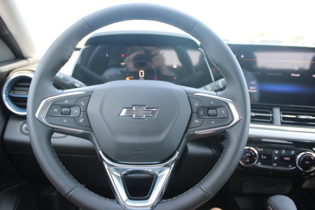 New 2026 Chevrolet Trax LT w/ Driver Confidence Package FWD image 34