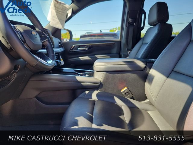 Used 2025 Chevrolet Suburban LT AWD/4WD image 23
