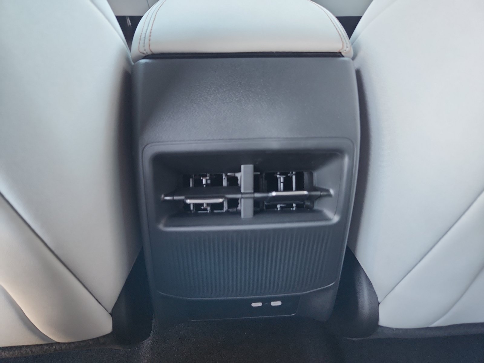 New 2026 Jeep Cherokee Limited AWD/4WD image 32