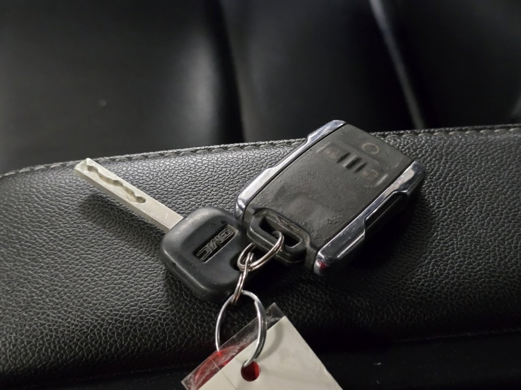 Used 2017 GMC Sierra 1500 SLT w/ SLT Premium Package image 33