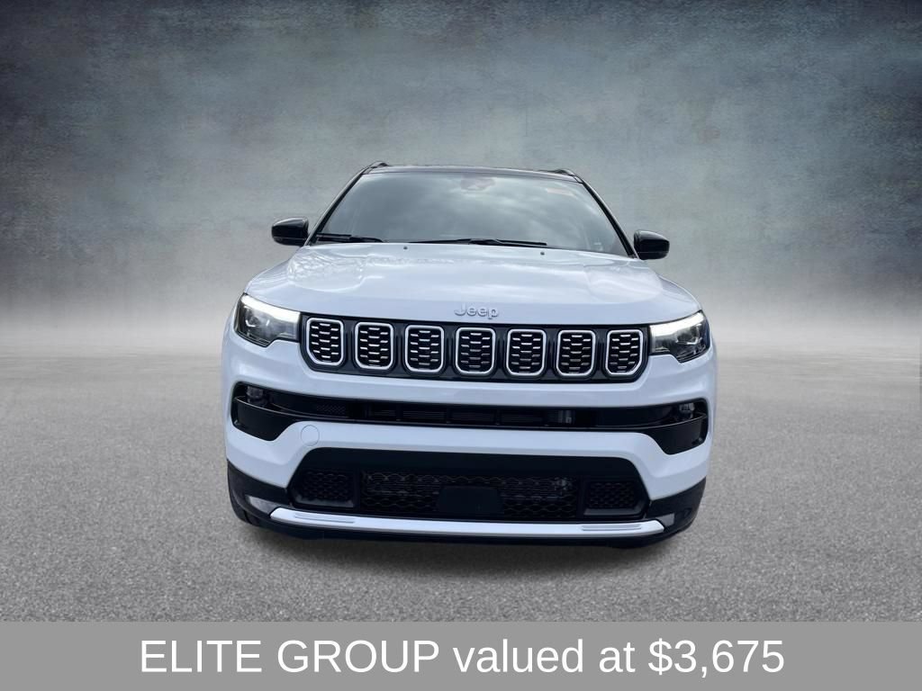 Used 2024 Jeep Compass Limited w/ Elite Group AWD/4WD image 3