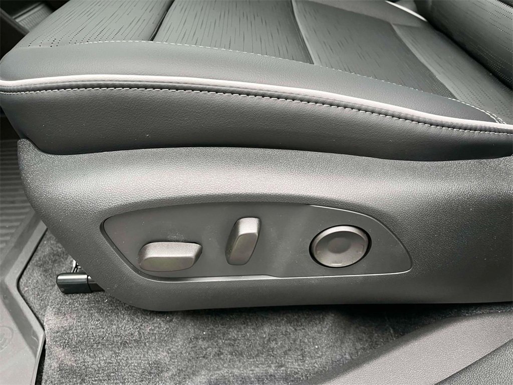 New 2025 Buick Enclave Sport Touring w/ LPO, Floor Liner Package image 24