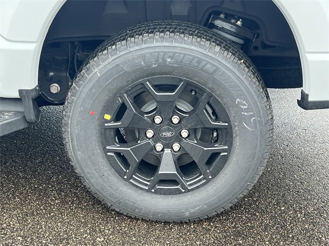 New 2025 Ford F150 Lightning XLT image 8