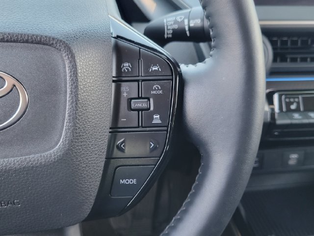 Used 2024 Toyota Prius XLE FWD image 9