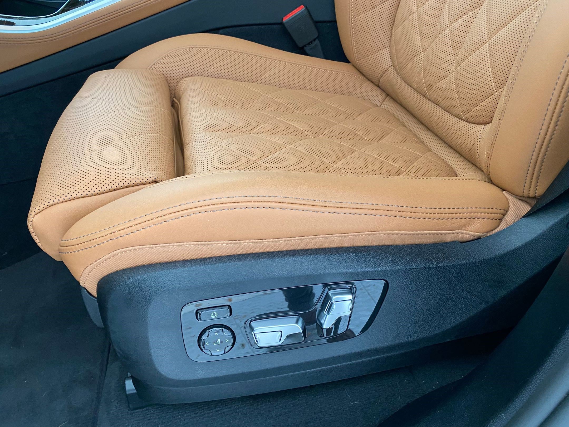 Used 2026 BMW X5 xDrive40i w/ Climate Comfort Package image 23