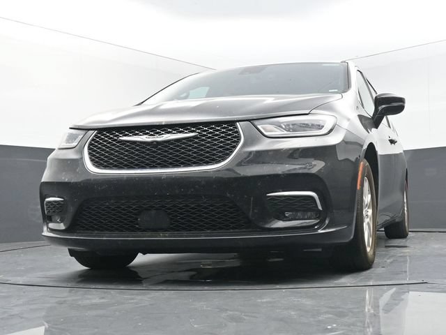 Used 2025 Chrysler Pacifica Select FWD image 39
