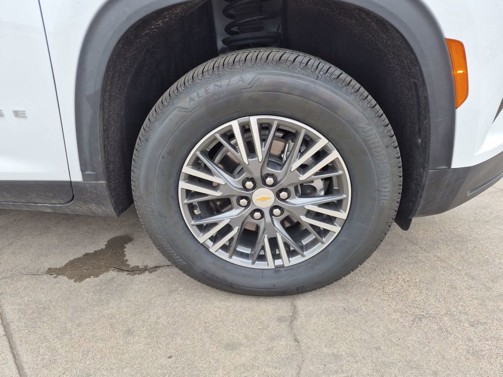 Certified 2025 Chevrolet Traverse LT image 10