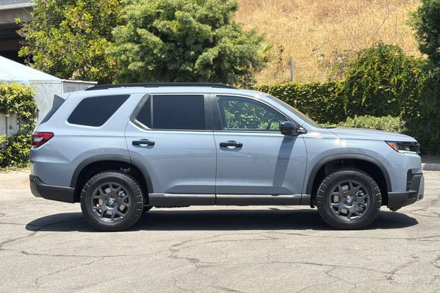 New 2026 Honda Pilot TrailSport image 3