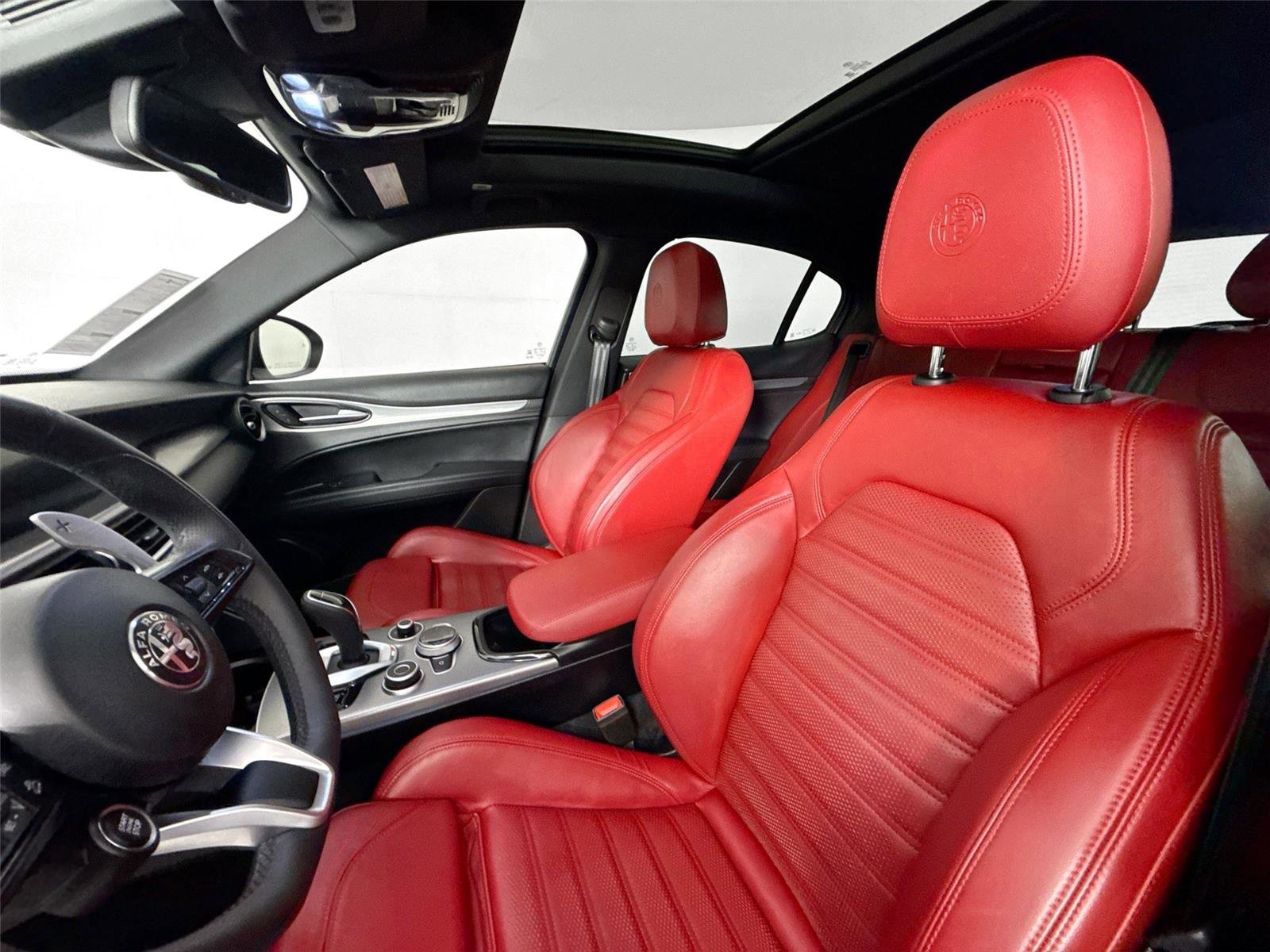 Used 2024 Alfa Romeo Stelvio Veloce video 3
