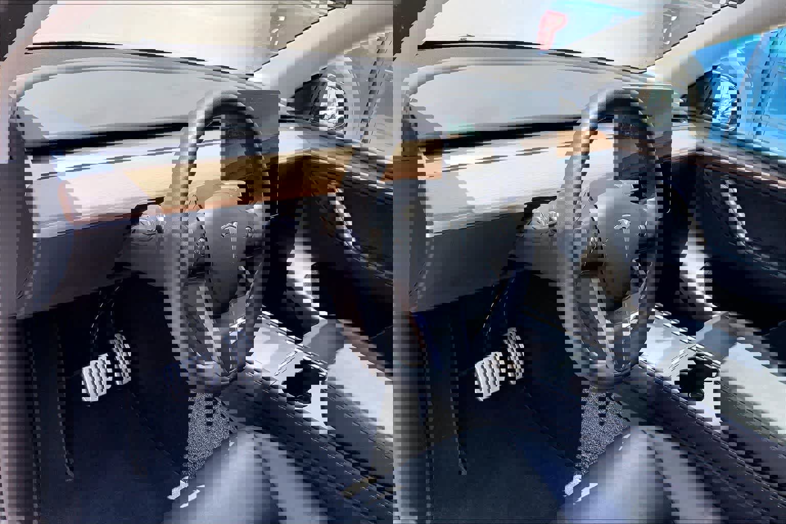 Used 2023 Tesla Model Y Performance image 3