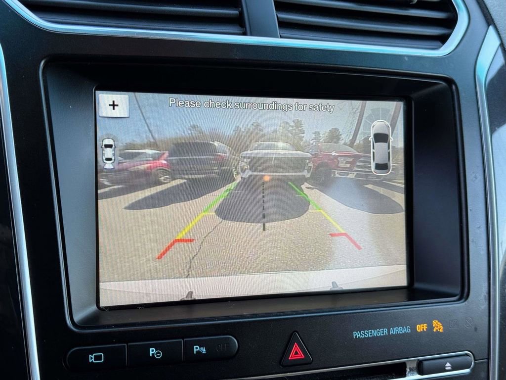 Used 2017 Ford Explorer Limited w/ Equipment Group 301A FWD image 5