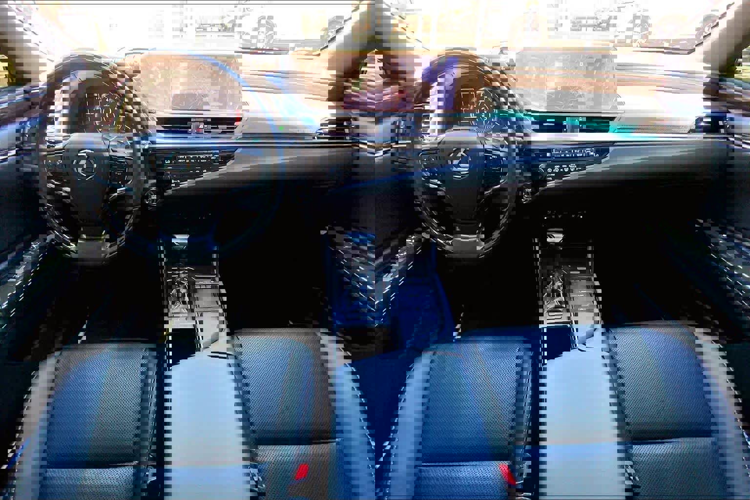 Used 2020 Lexus ES 350 w/ Premium Package image 14