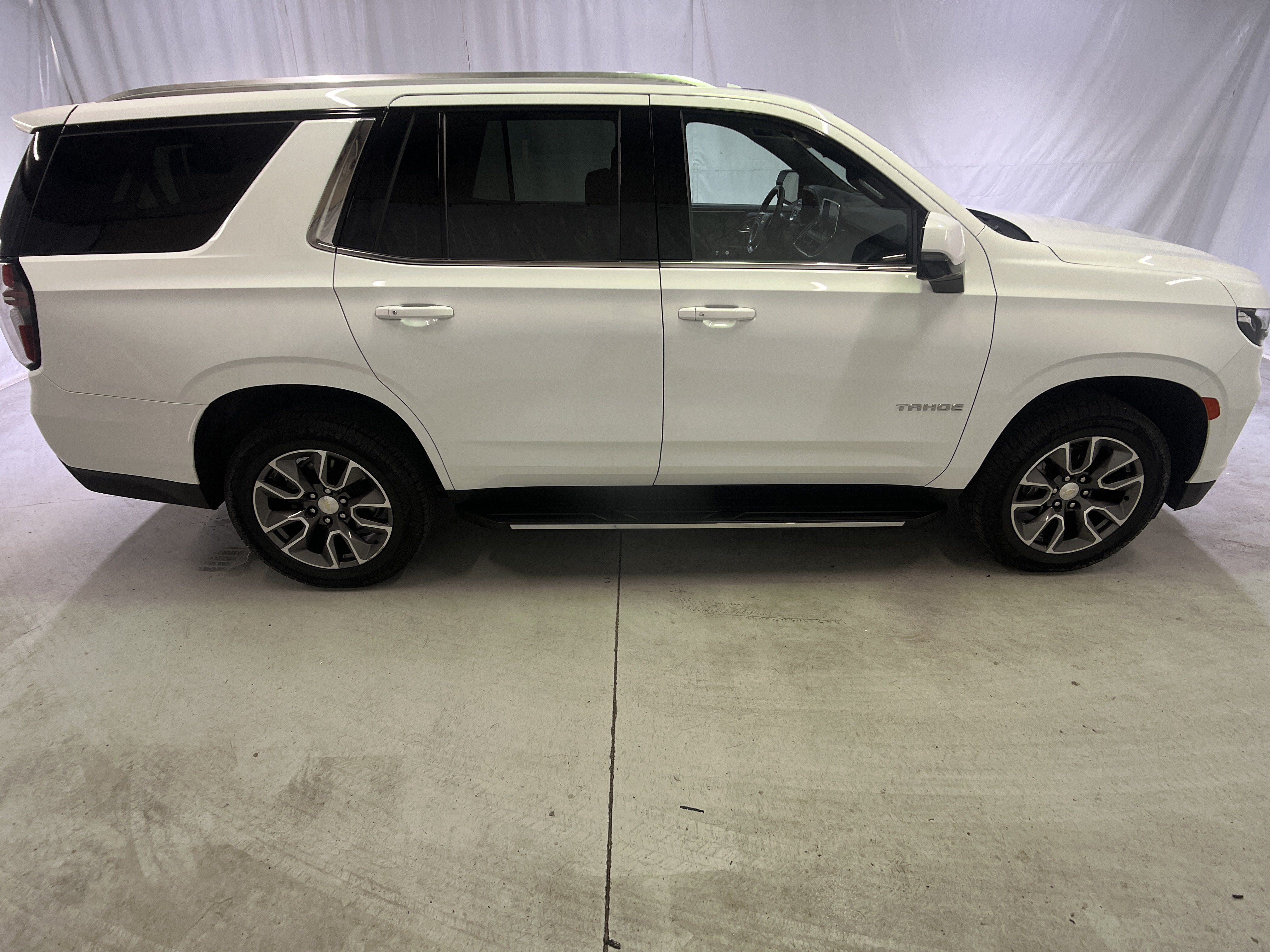 Certified 2022 Chevrolet Tahoe LT w/ LT Signature Plus Package AWD/4WD image 12