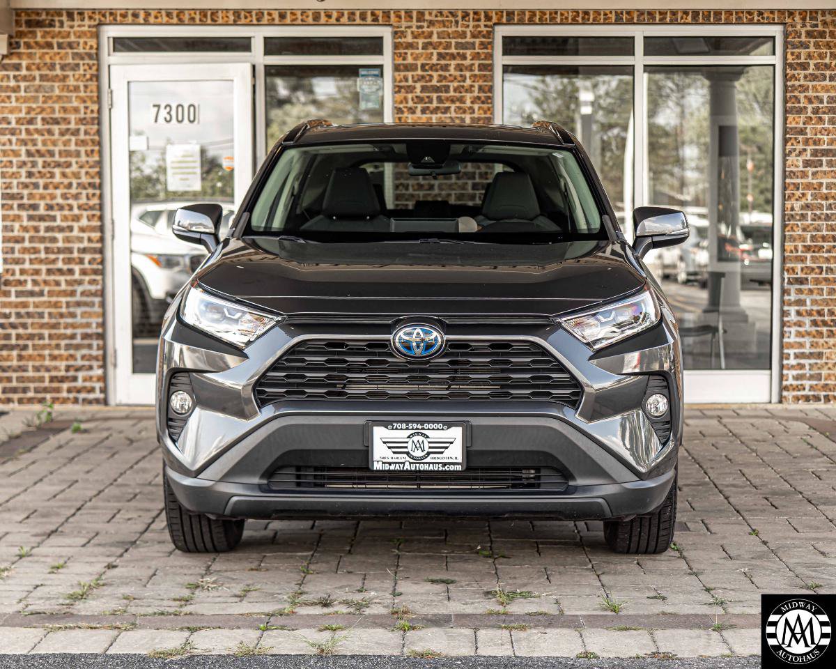 Used 2021 Toyota RAV4 XLE w/ Convenience Package AWD/4WD image 2