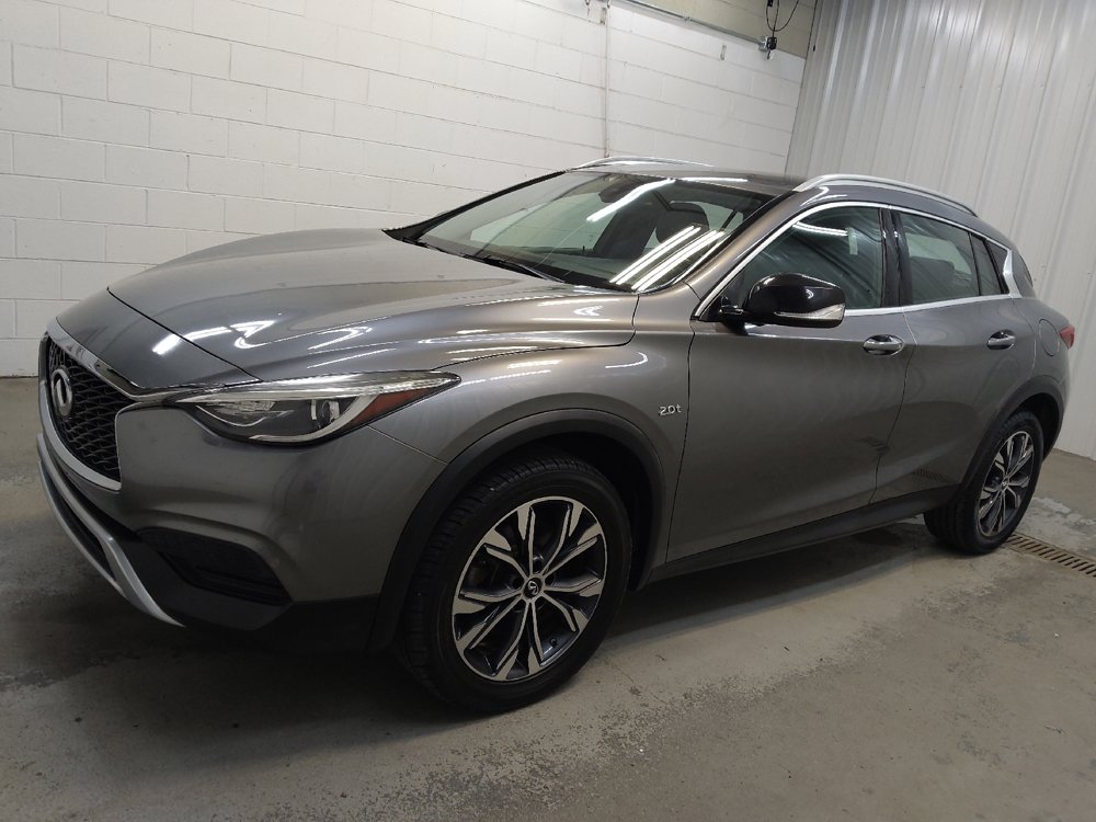 Used 2018 INFINITI QX30 AWD image 2