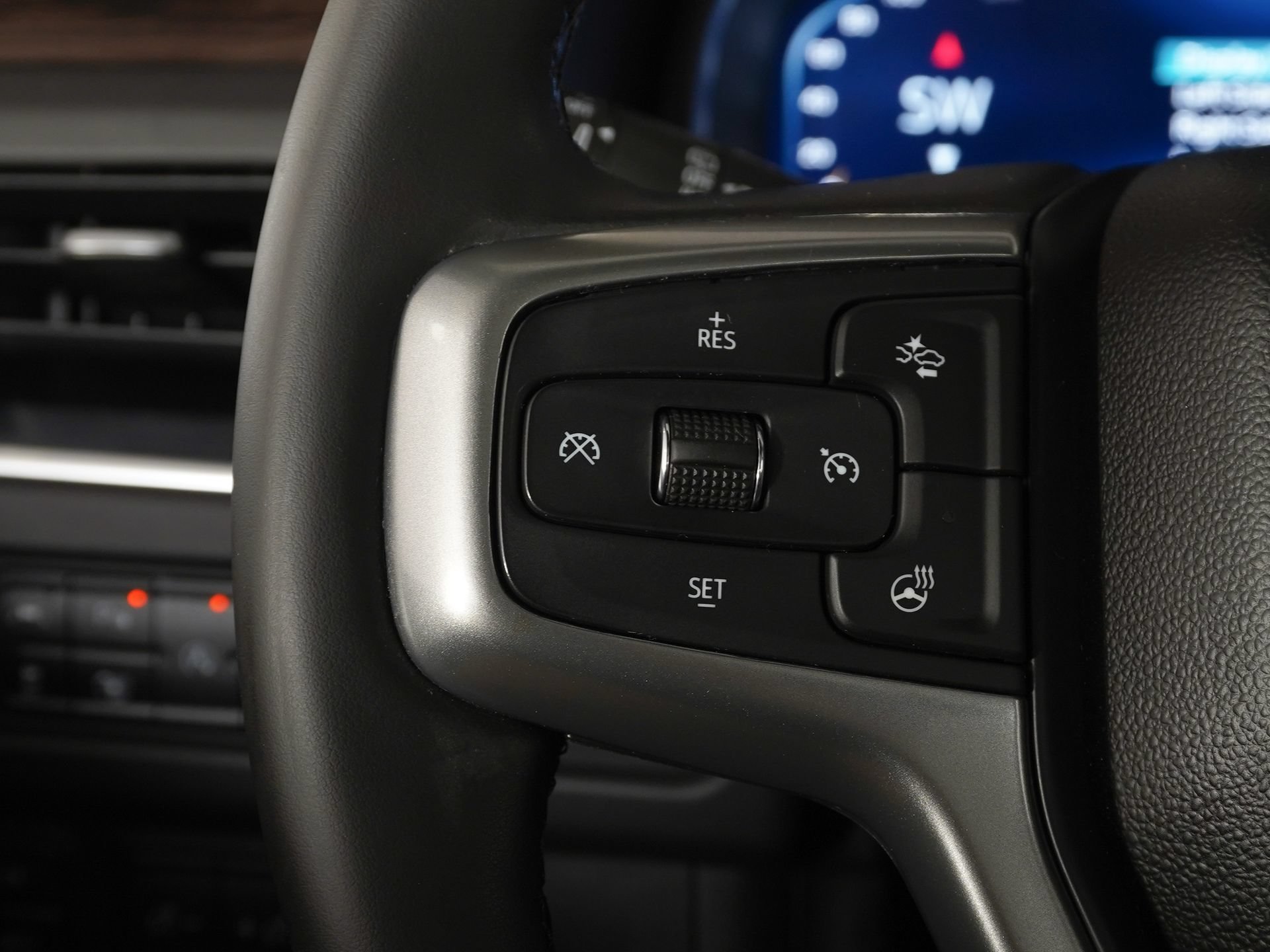 Used 2023 Chevrolet Tahoe LT w/ Luxury Package AWD/4WD image 20