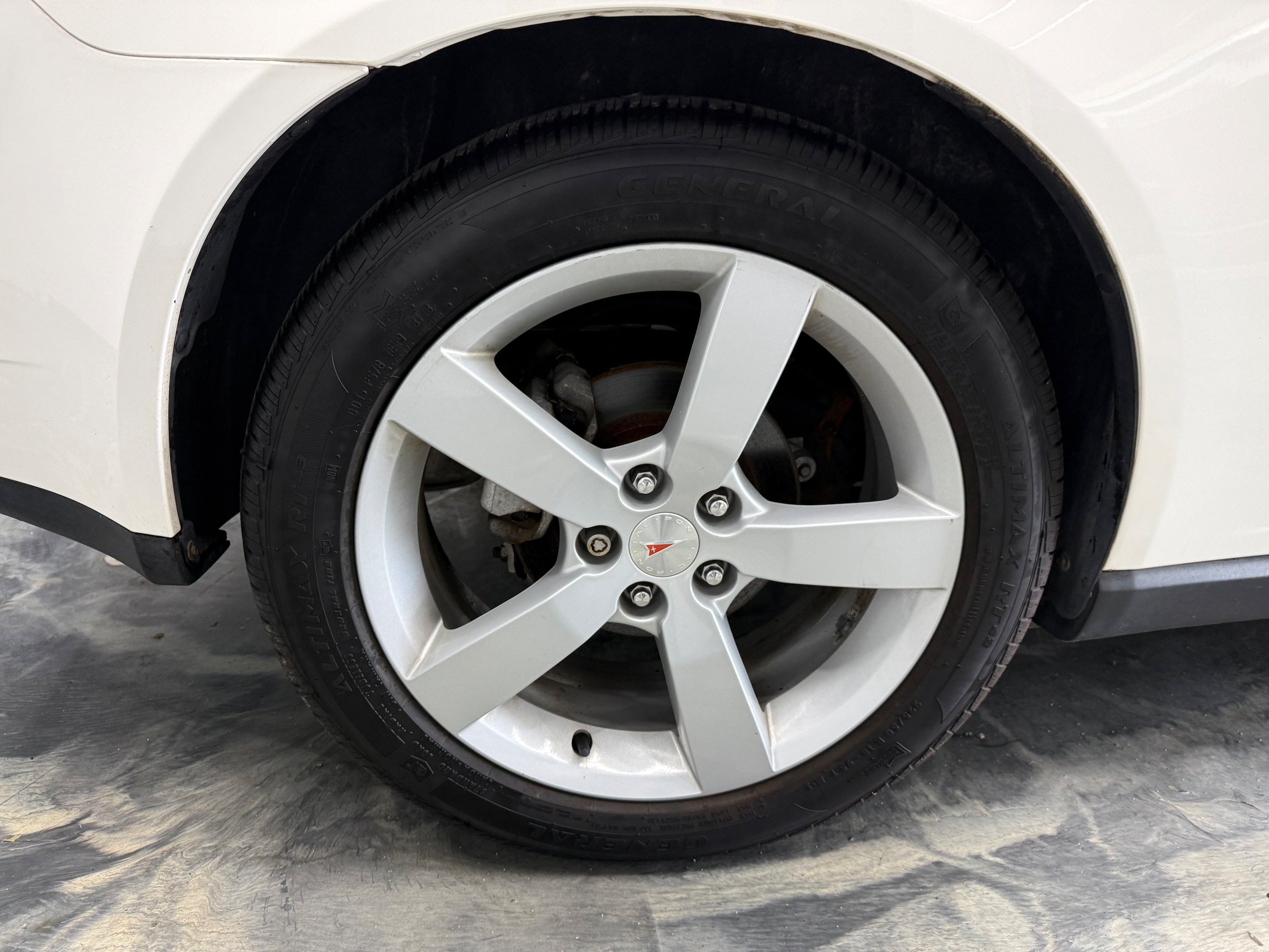 Used 2007 Pontiac G6 GT FWD image 16