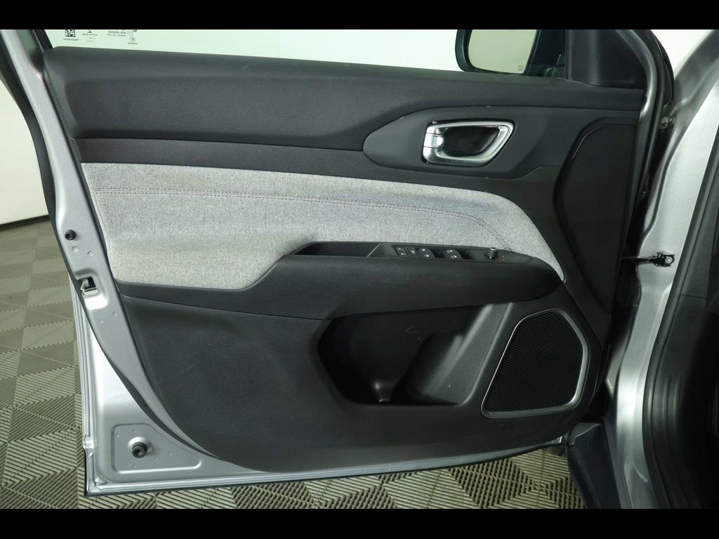 Used 2022 Jeep Compass Latitude image 22