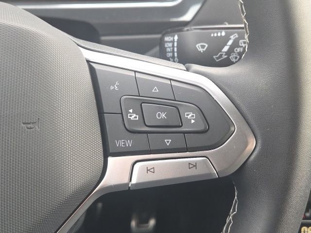 Used 2023 Volkswagen Tiguan SE R-Line image 41