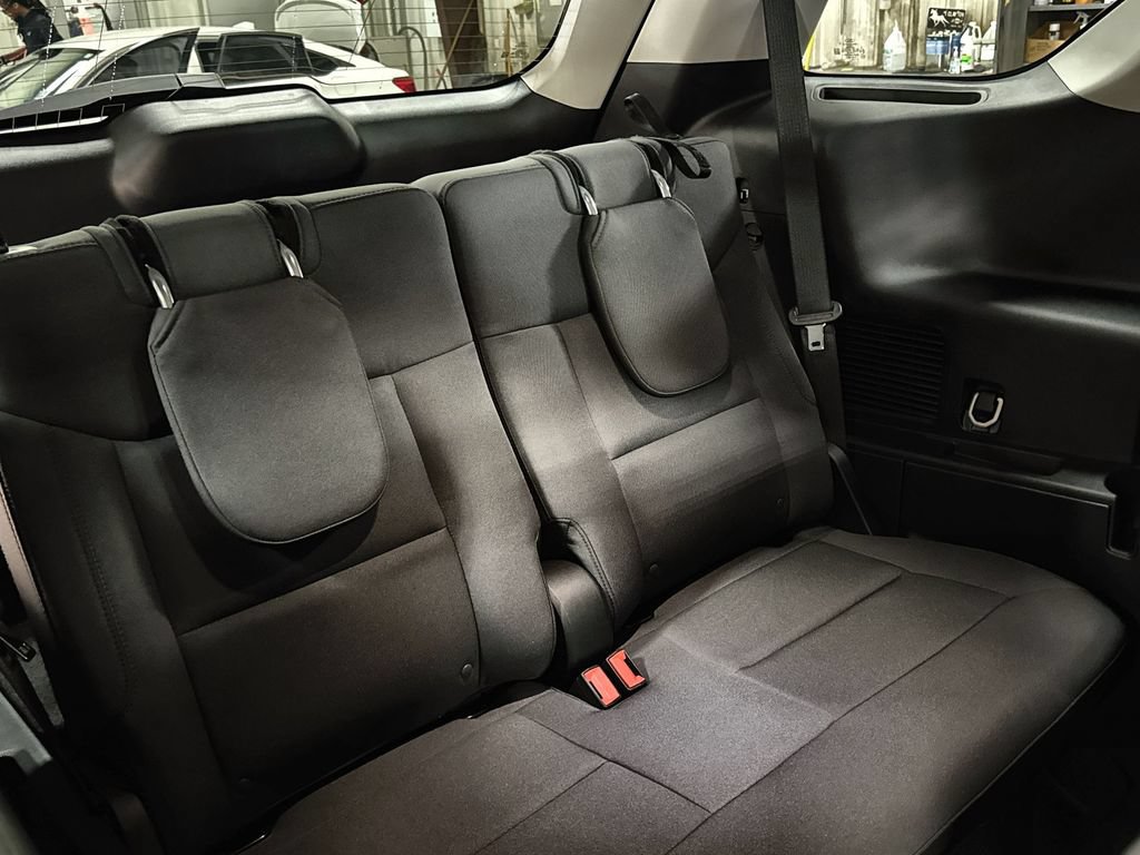 Used 2026 Ford Explorer Active RWD image 28