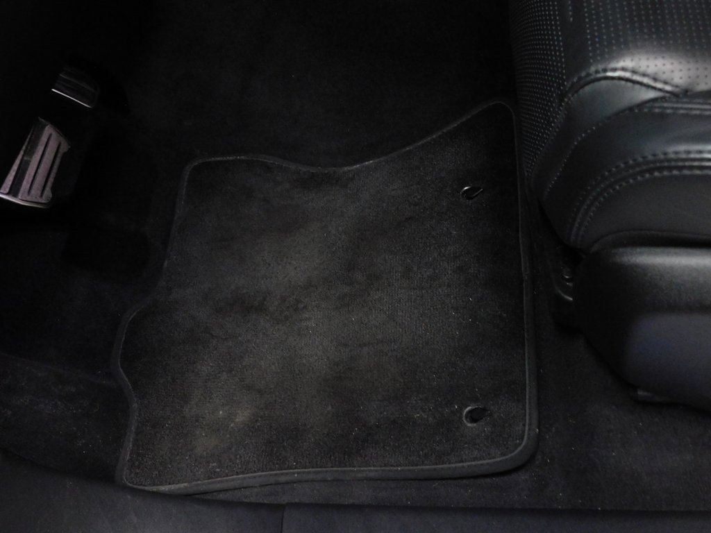 Used 2024 Jaguar F-PACE SVR image 30