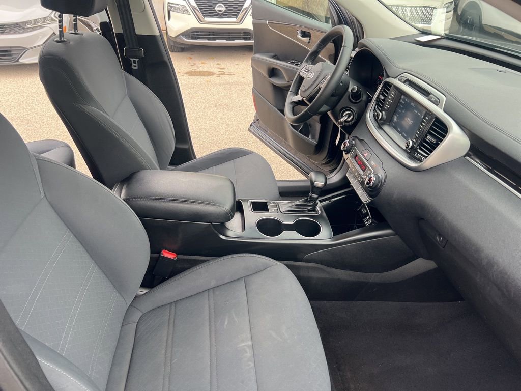 Certified 2019 Kia Sorento LX w/ LX Convenience Package image 19