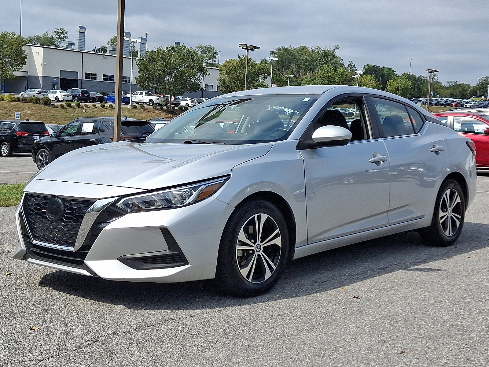 Used 2023 Nissan Sentra SV image 3