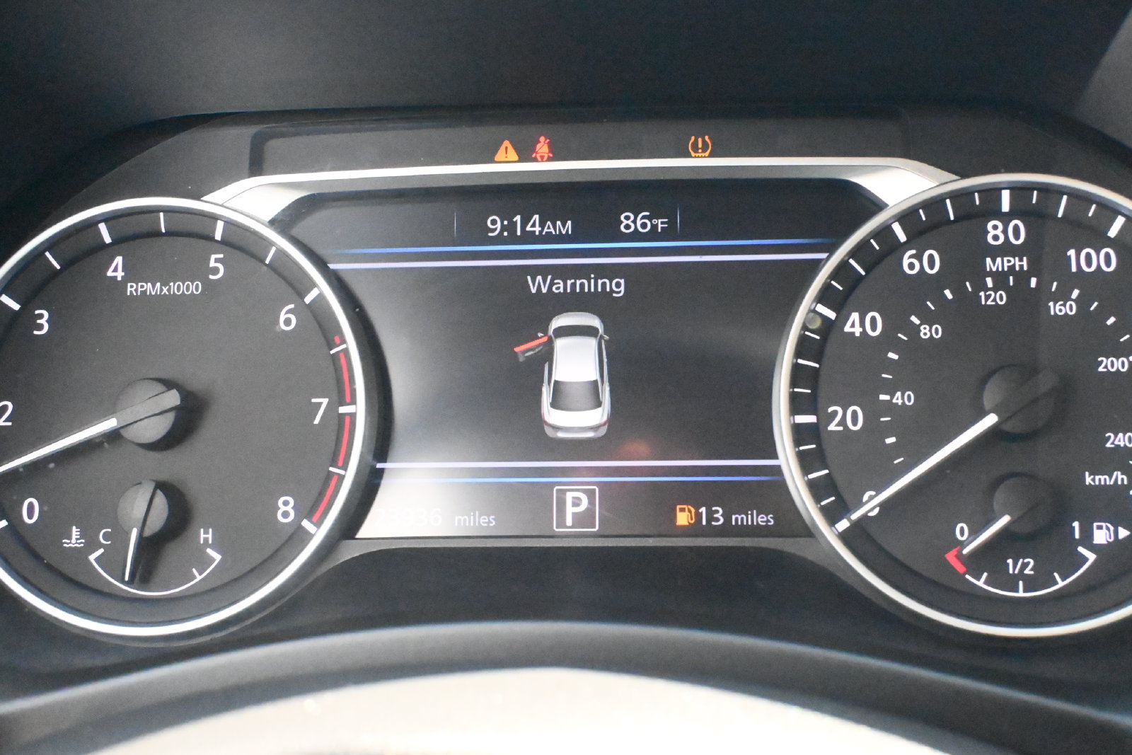 Used 2025 Nissan Sentra SR FWD image 13