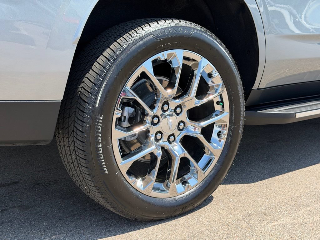 Used 2026 Chevrolet Tahoe Premier w/ Sun And Tow Package AWD/4WD image 26