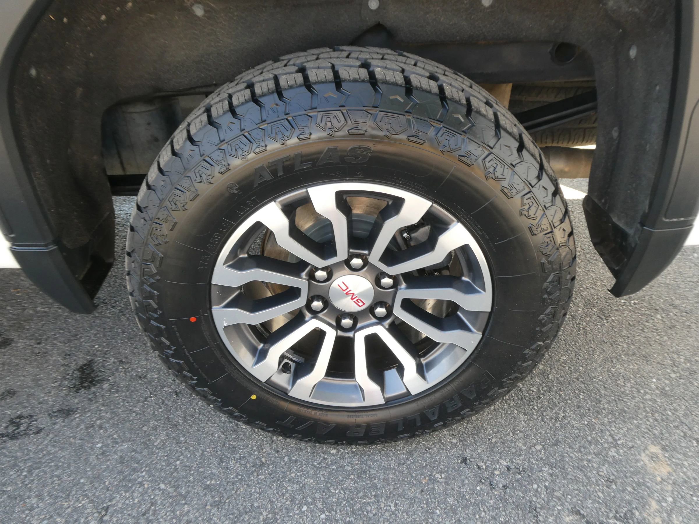 Used 2020 GMC Sierra 1500 AT4 w/ Off-Road Performance Package image 32