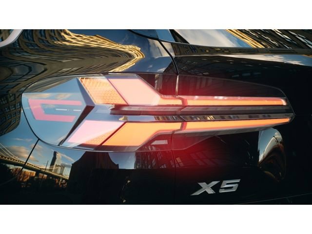 New 2026 BMW X5 xDrive40i w/ Premium Package image 8