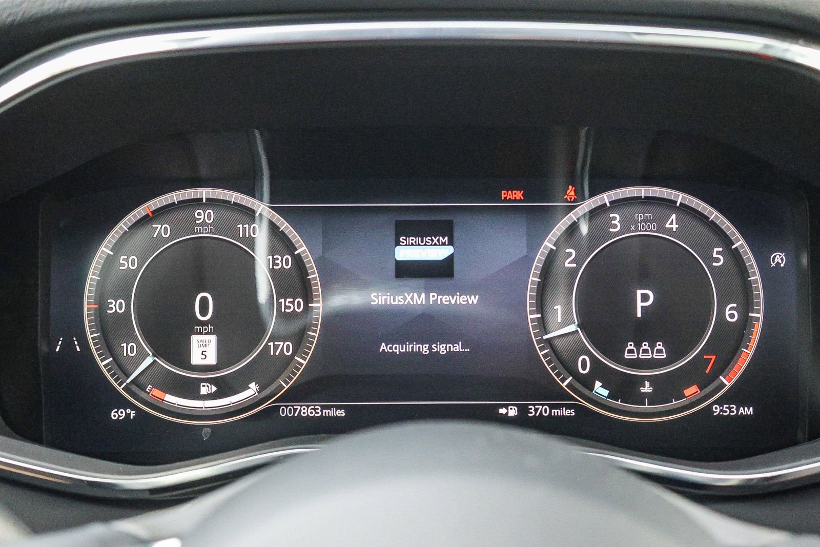 Used 2025 Jaguar F-PACE R-Dynamic S image 36