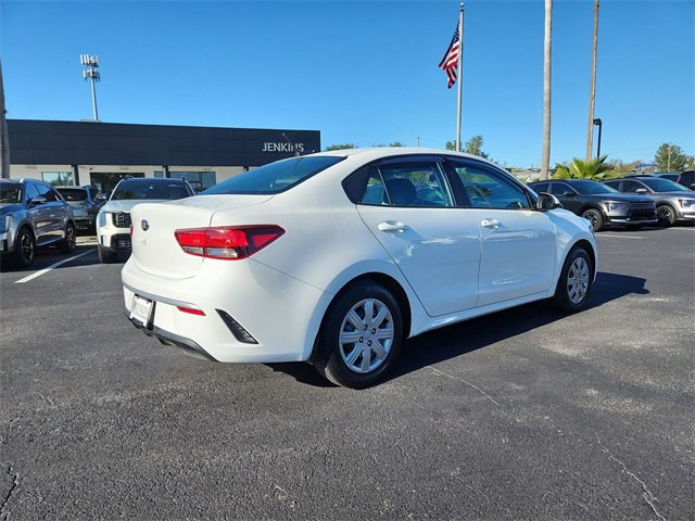 Certified 2021 Kia Rio LX image 4
