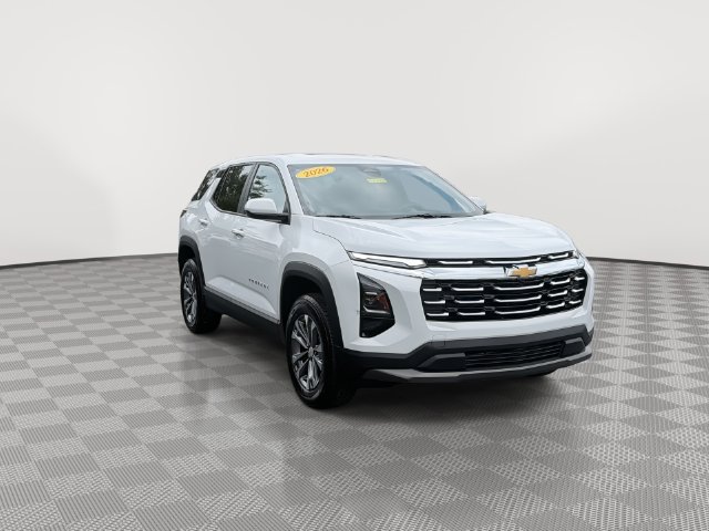 Certified 2026 Chevrolet Equinox LT FWD image 3