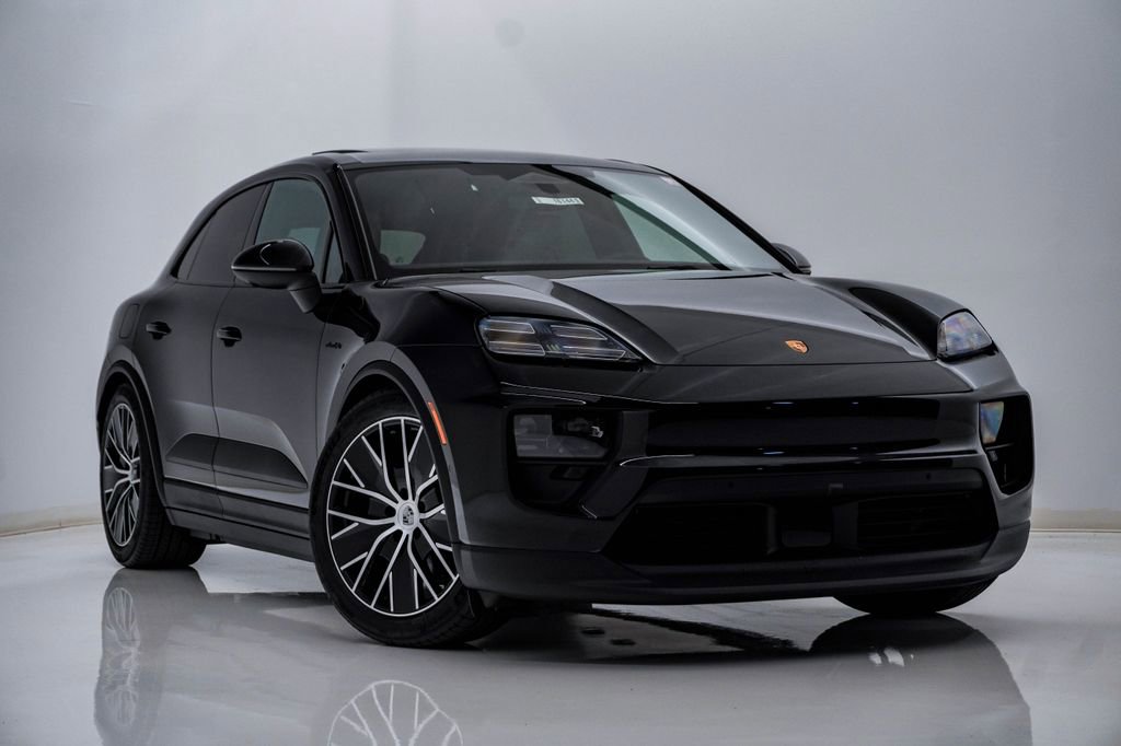 New 2026 Porsche Macan 4 Electric AWD/4WD image 8