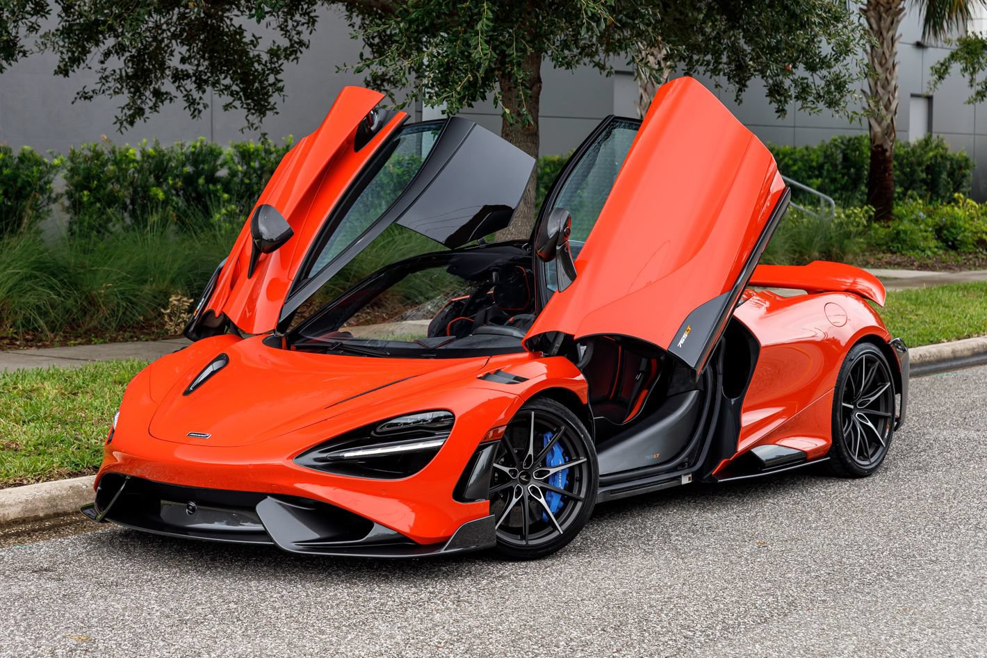 Used 2021 McLaren 765LT RWD image 32