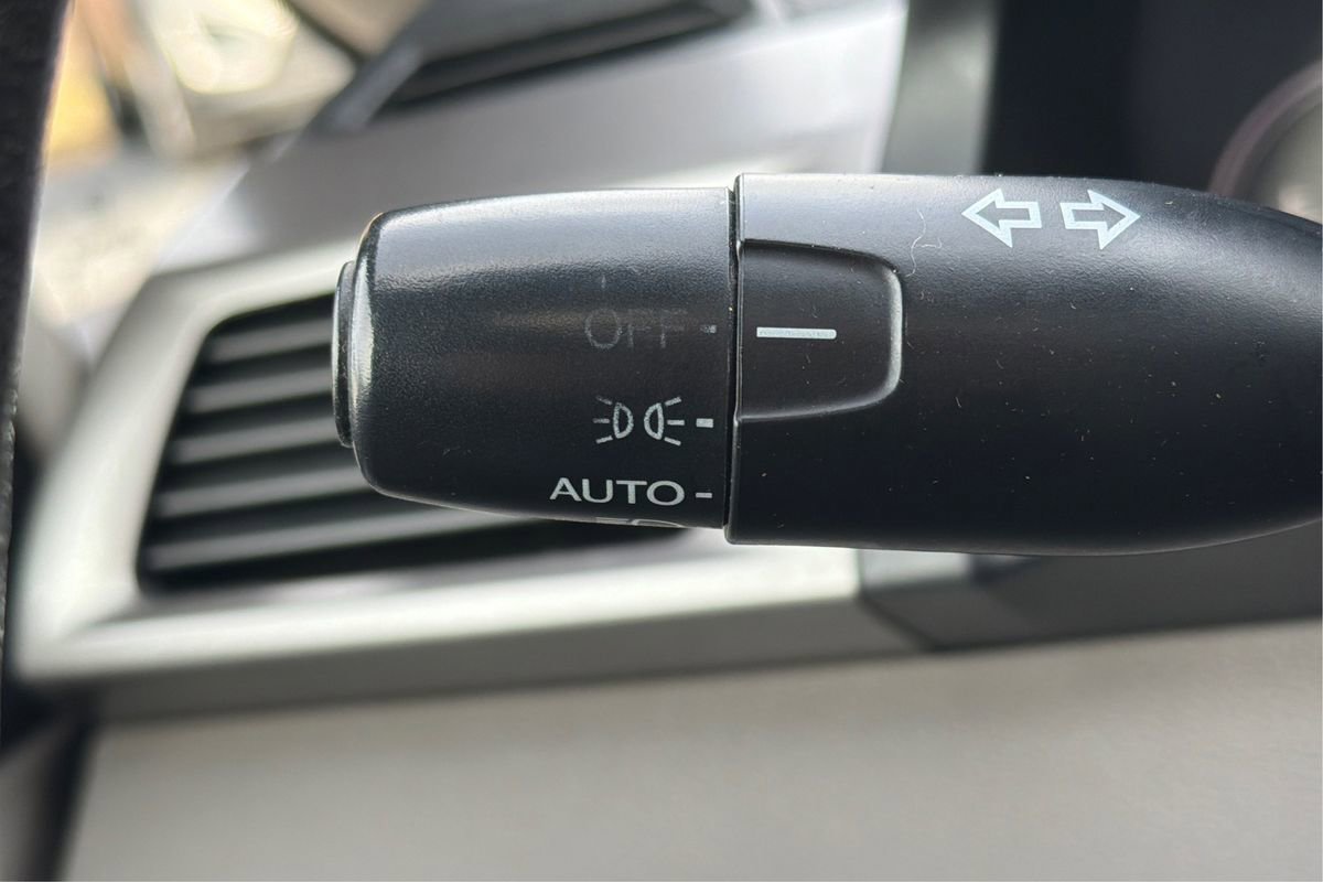 Used 2015 Honda Odyssey EX-L image 18