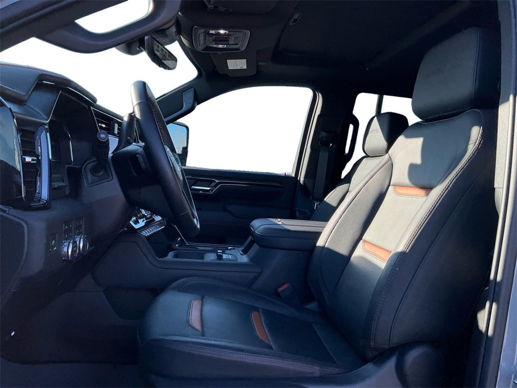 Used 2025 GMC Sierra 2500 AT4 w/ AT4 Premium Plus Package image 24