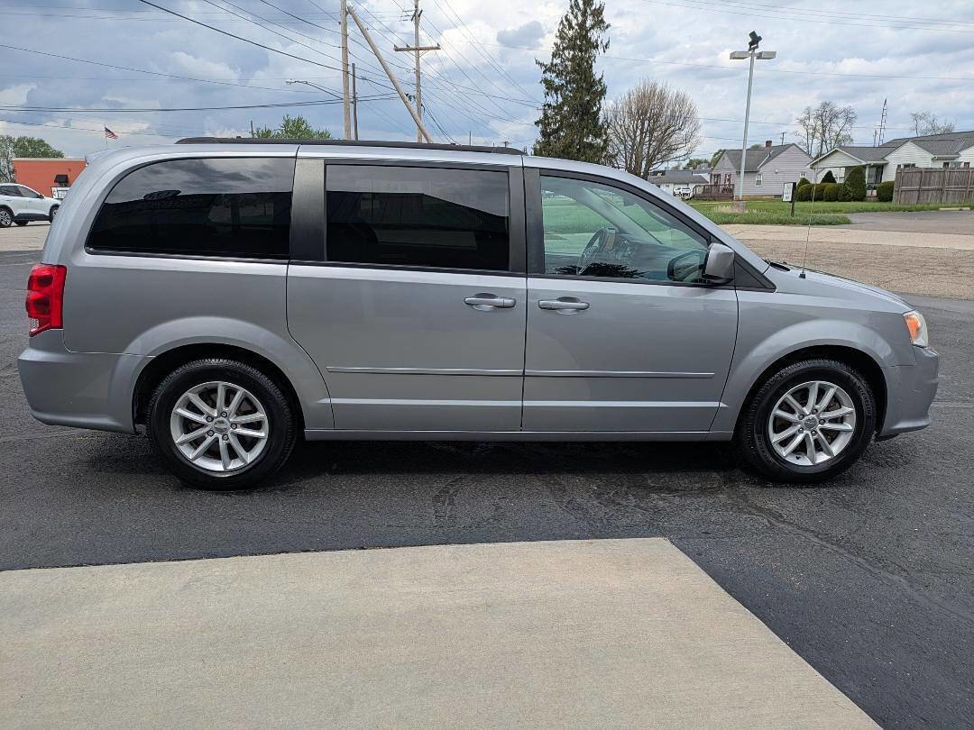 Used 2015 Dodge Grand Caravan SXT w/ UConnect Hands-Free Group image 5